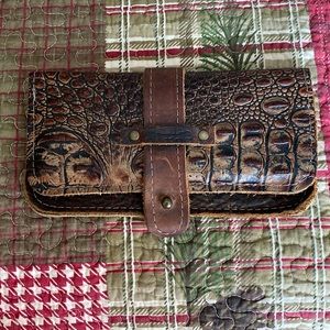 Canoe leather wallet